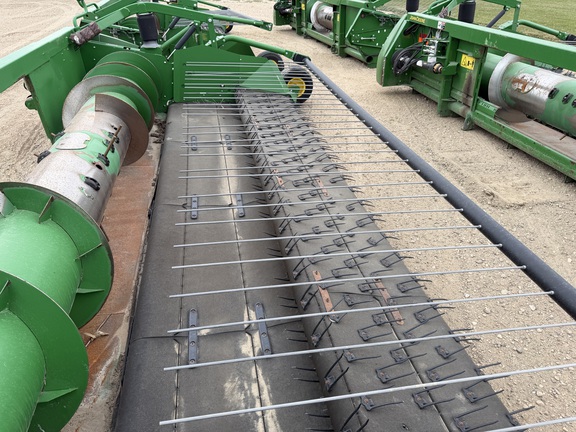 2018 John Deere 615P Header Combine