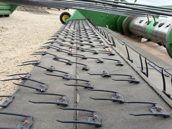 2018 John Deere 615P Header Combine