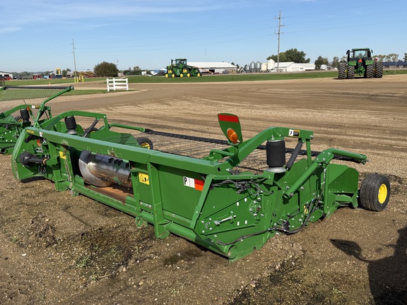 2018 John Deere 615P Header Combine