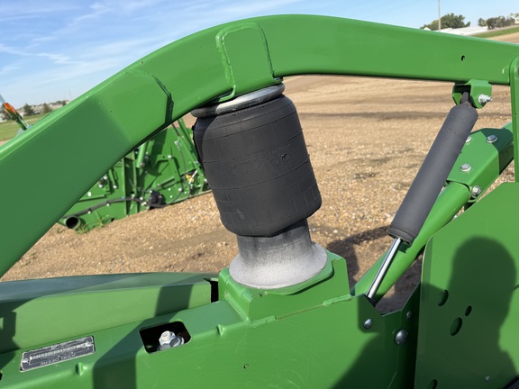 2018 John Deere 615P Header Combine