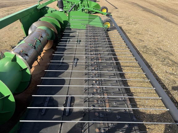 2018 John Deere 615P Header Combine