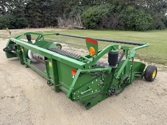 2017 John Deere 615P Header Combine