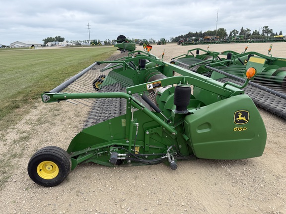 2017 John Deere 615P Header Combine