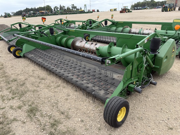2017 John Deere 615P Header Combine
