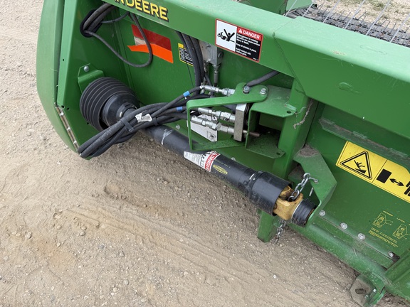 2017 John Deere 615P Header Combine