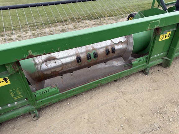 2017 John Deere 615P Header Combine