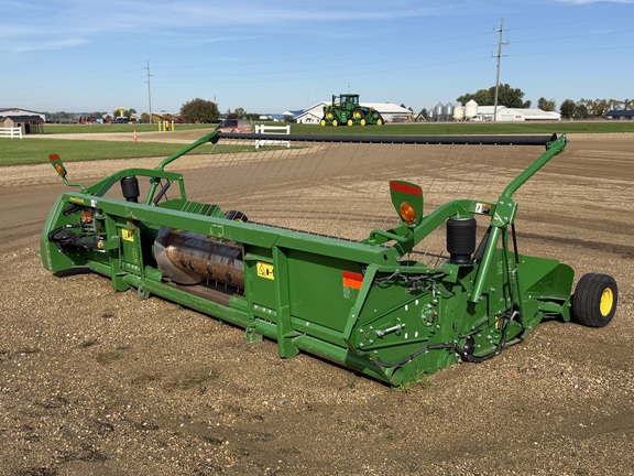 2017 John Deere 615P Header Combine