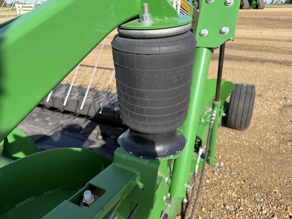 2017 John Deere 615P Header Combine