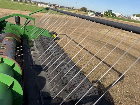2017 John Deere 615P Header Combine