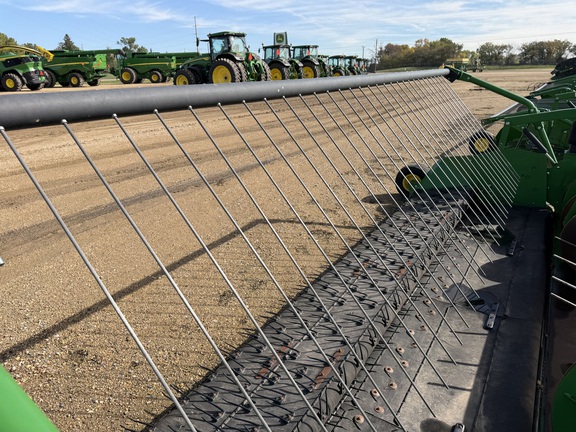 2017 John Deere 615P Header Combine