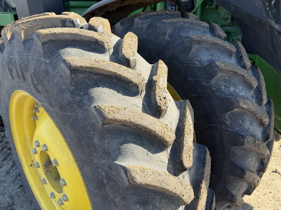 2025 John Deere 8R 370 Tractor