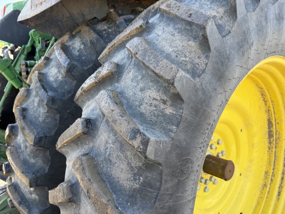 2025 John Deere 8R 370 Tractor
