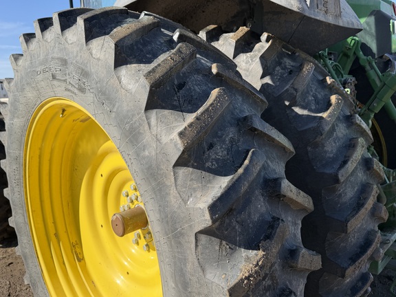 2025 John Deere 8R 370 Tractor