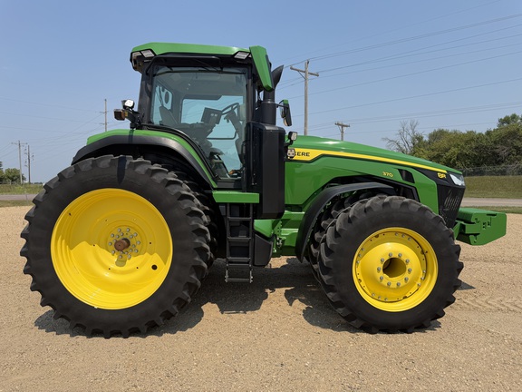 2025 John Deere 8R 370 Tractor