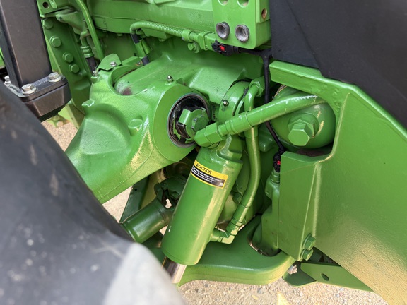 2025 John Deere 8R 370 Tractor