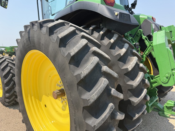 2025 John Deere 8R 370 Tractor