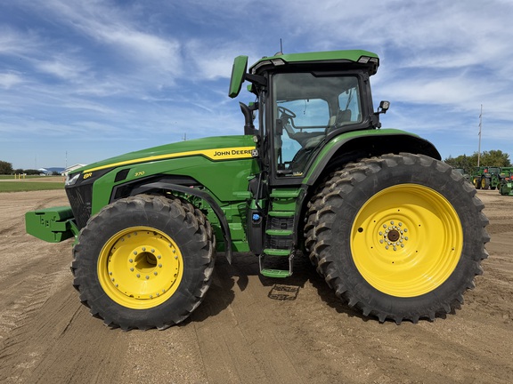 2025 John Deere 8R 370 Tractor