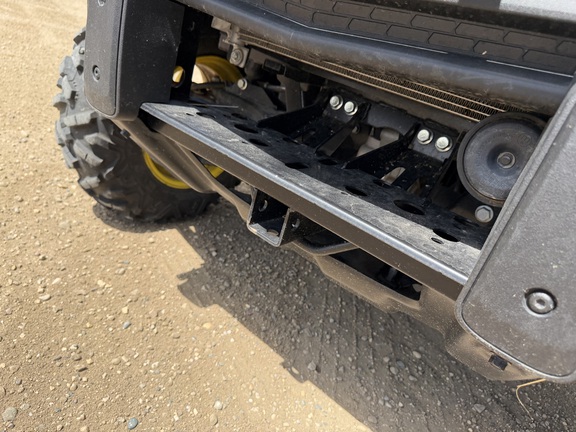 2023 John Deere XUV 835M ATV