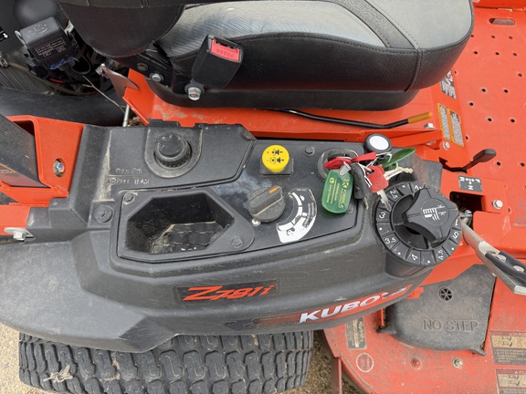 2022 Kubota Z781KWi Mower/Zero Turn