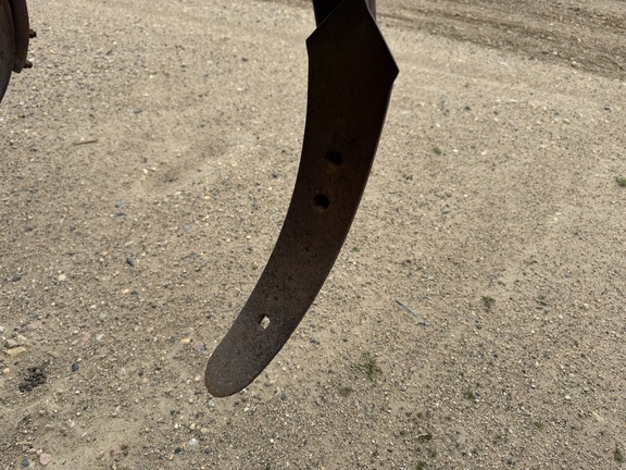 John Deere 1610 Chisel Plow