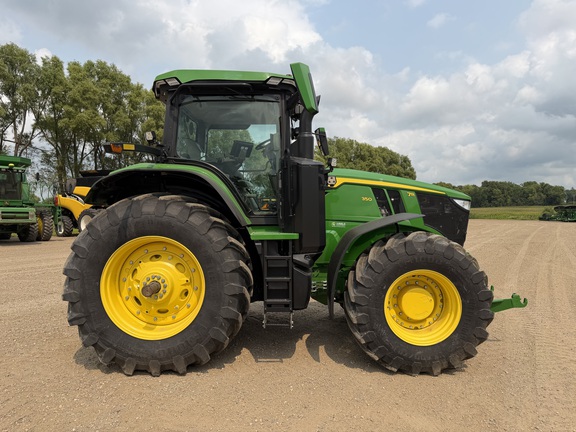 2025 John Deere 7R 350 Tractor