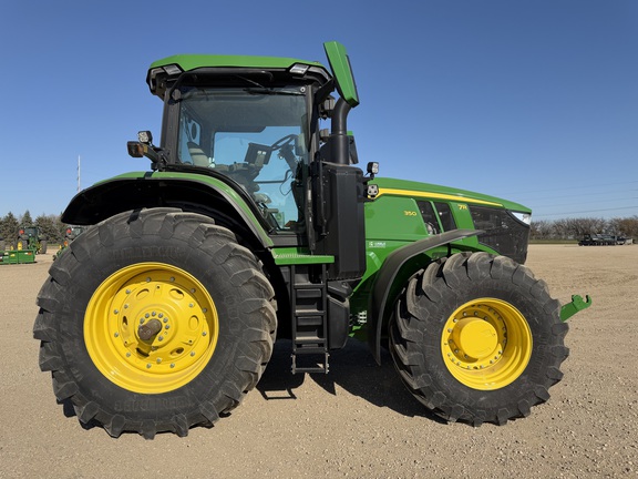 2025 John Deere 7R 350 Tractor