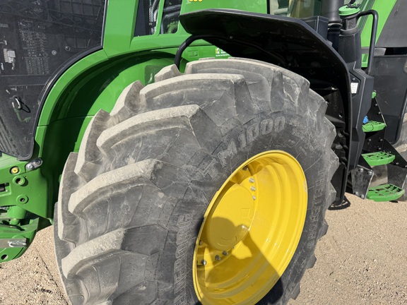 2025 John Deere 7R 350 Tractor