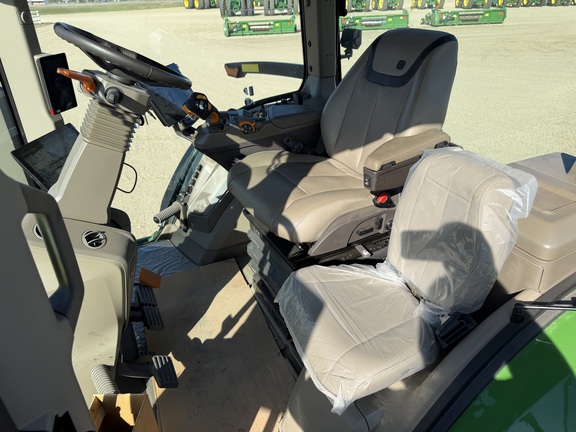 2025 John Deere 7R 350 Tractor