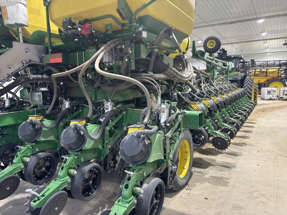 2026 John Deere DB60 Planter