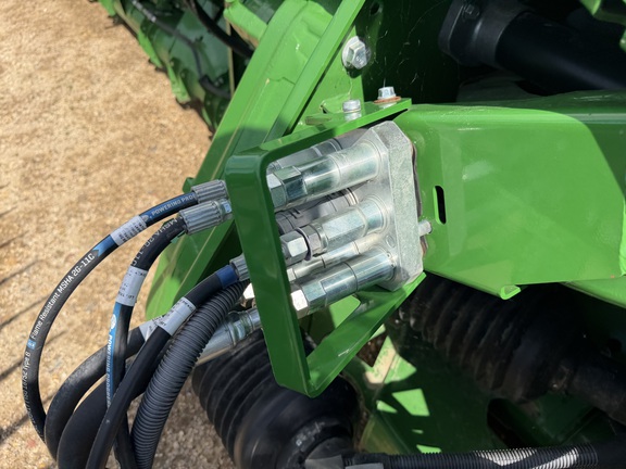 2024 John Deere RD40F Header Combine