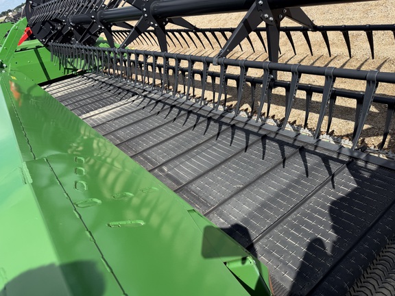 2024 John Deere RD40F Header Combine