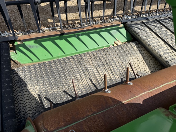 2024 John Deere RD40F Header Combine