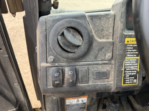 2019 John Deere XUV 835M ATV