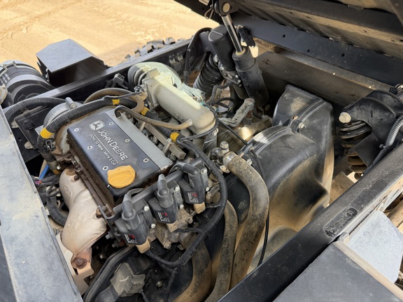 2019 John Deere XUV 835M ATV