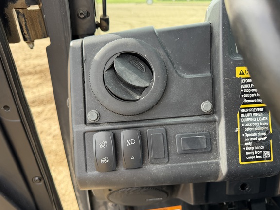 2019 John Deere XUV 835M ATV