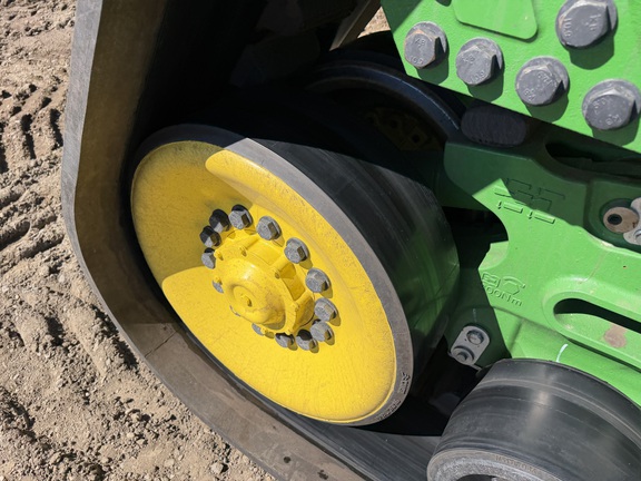 2025 John Deere 9RX 710 Tractor Rubber Track