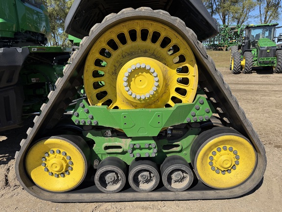 2025 John Deere 9RX 710 Tractor Rubber Track