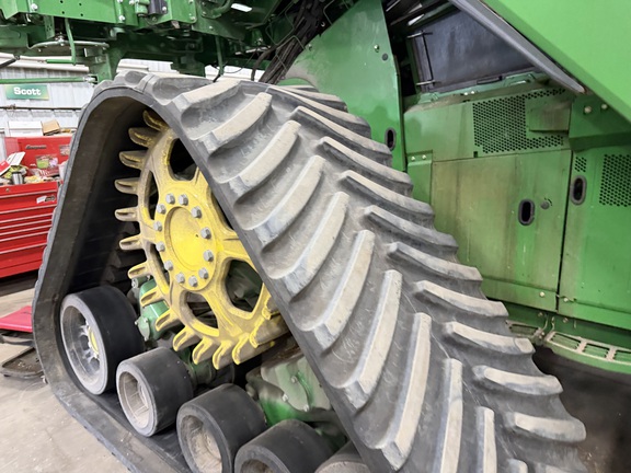 2024 John Deere X9 1000 Combine