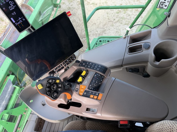 2024 John Deere S780 Combine