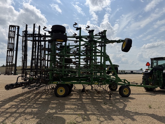 2020 John Deere 2230FH Field Cultivator