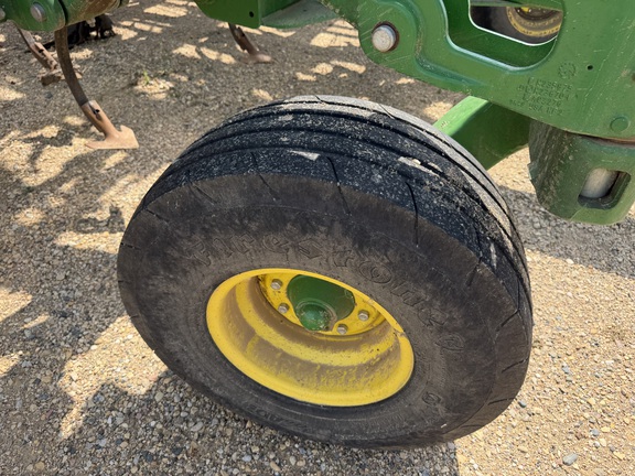 2020 John Deere 2230FH Field Cultivator