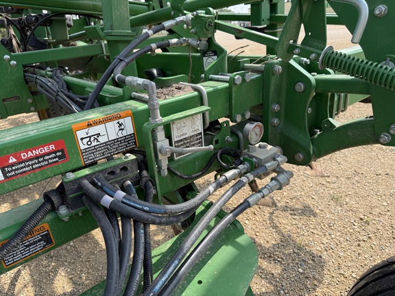 2020 John Deere 2230FH Field Cultivator