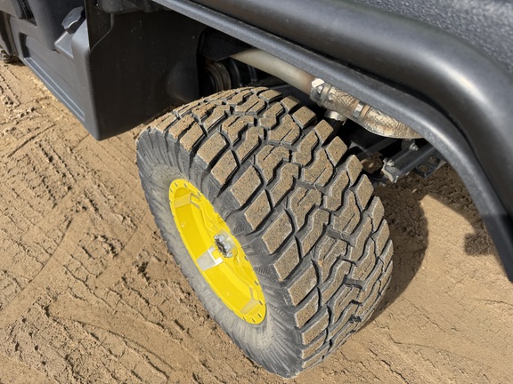 2024 John Deere XUV 835R ATV