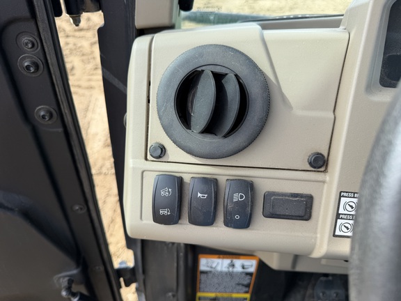 2024 John Deere XUV 835R ATV