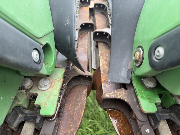 2013 John Deere 612C Header Corn Head