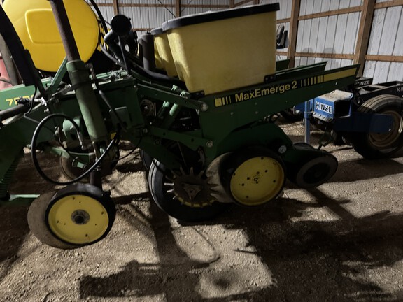 1989 John Deere 7200 Planter