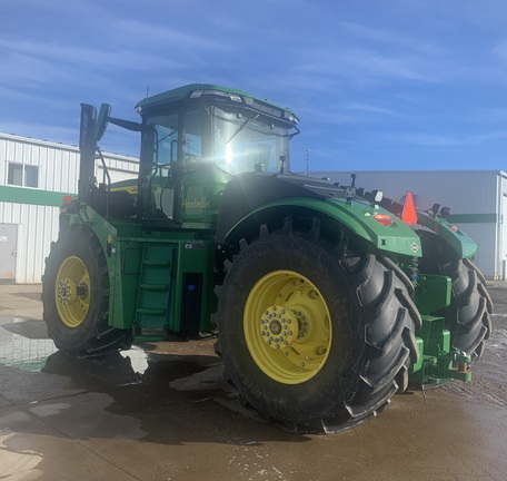 2023 John Deere 9R 590 Tractor 4WD