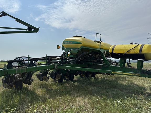 2004 John Deere 1770NT CCS Planter