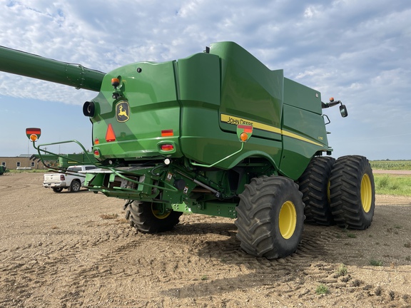 2020 John Deere S780 Combine