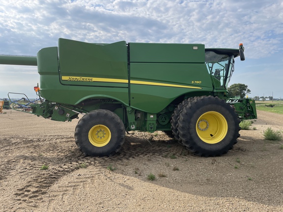 2020 John Deere S780 Combine